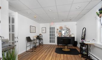 15 Thomas St, North Providence, RI 02911