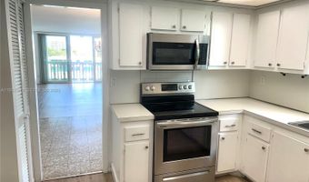 9501 E Bay Harbor Dr 5B, Bay Harbor Islands, FL 33154