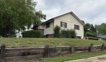540 S 8th St, Akron, IA 51001