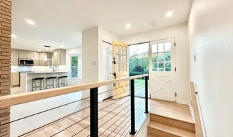 17821 POND Rd, Ashton, MD 20861