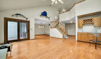 2143 N Juniper Ln, Arlington Heights, IL 60004