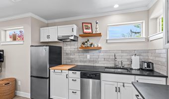 746 C St, Ashland, OR 97520