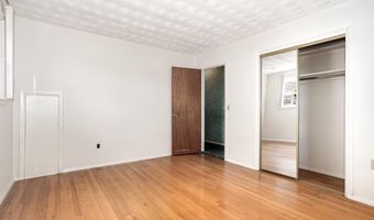 2400 RAMBLEWOOD Rd, York, PA 17408