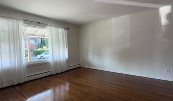 696 AVENUE E Floor 1, Bayonne, NJ 07002