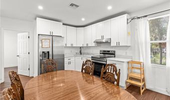 921 W Winifred St, Avon Park, FL 33825