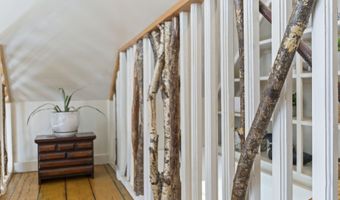 11 Old County Rd, Appleton, ME 04862