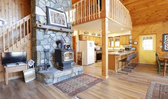 105 Pine Ln, Adirondack, NY 12808