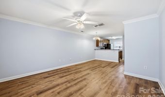 1215 Green Oaks Ln I, Charlotte, NC 28205