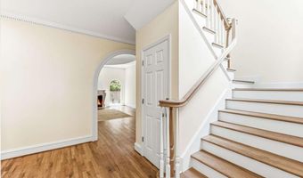 372 Woodhaven Dr, Athens, GA 30606