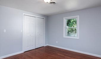 136 Davis Ave, Cranston, RI 02910