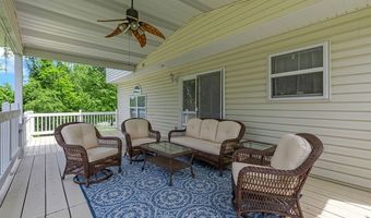 2017 S Trillium Dr, Aliquippa, PA 15001