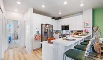 91-1170 HO'ONA'AUAO St #710, Kapolei, HI 96707