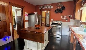 55 Greylock Ave, Cranston, RI 02910