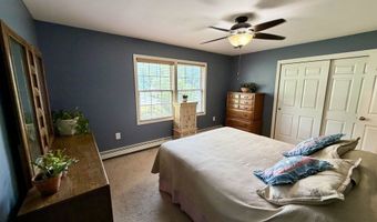 32 Albe Dr, Bennington, VT 05201