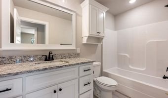2 Hebrides Cir, Bella Vista, AR 72715
