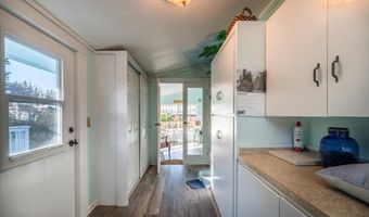 830 DIVISION St SE, Bandon, OR 97411