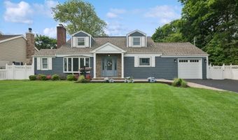 46 Purdy Ln, Amityville, NY 11795
