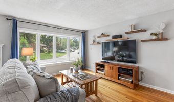 7 Forest Park Ave, Billerica, MA 01862