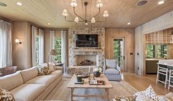37 Holly Ln, Alexander City, AL 35010
