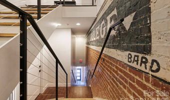 122 College St #301, Asheville, NC 28801