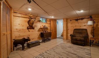 71 Vinton Ave, Cranston, RI 02920