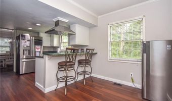1458 CLUBVIEW Dr, Alexander City, AL 35010