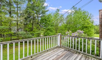 14 Lakeshore Dr, Belgrade, ME 04918