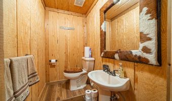 13633 US HIGHWAY 87 S, Adkins, TX 78101