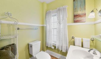 35 Benedict Rd, Bourne, MA 02532