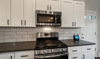 6150 Collins Cir, Anchorage, AK 99502