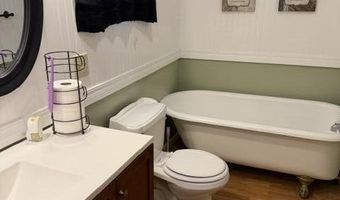 901 E 5th St, Altamont, KS 67330