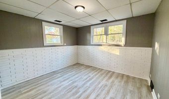 22 W070 Byron Ave, Addison, IL 60101