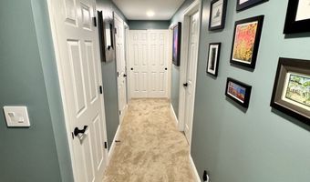 8047 Lavelle Rd, Athens, OH 45701
