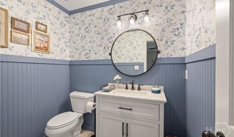 18 S Stratford Dr, Athens, GA 30605