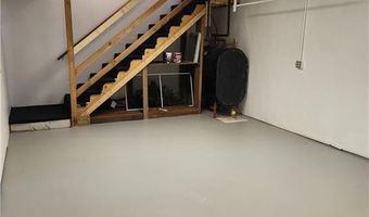 61 Howland Ave, Jamestown, RI 02835