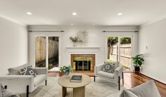 8 SANGAMORE Ct, Bethesda, MD 20816