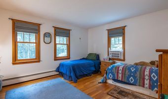 68 Merrimack Rd, Amherst, NH 03031