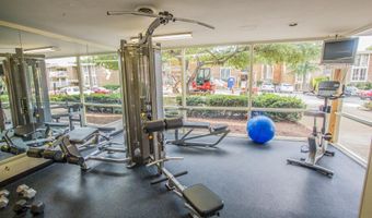 2600 INDIAN Dr 2B, Alexandria, VA 22303