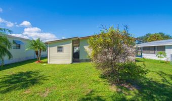 905 Dogwood Dr, Barefoot Bay, FL 32976