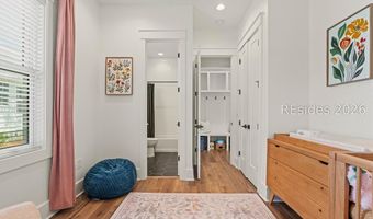 37 Park Sq S, Beaufort, SC 29907