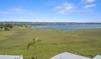 3991 Crown Point Dr P13, San Diego, CA 92109