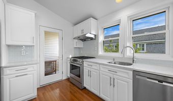 706 S BAY Ave, Beach Haven, NJ 08008