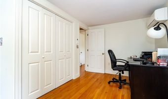 42 Grasslands Rd, East Greenwich, RI 02818