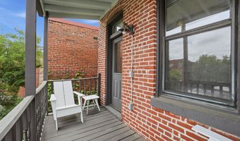 210 8TH St SE, Washington, DC 20003
