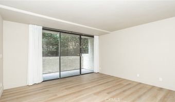 1900 Vine 214, Hollywood, CA 90068