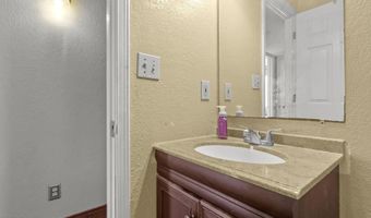 702 CEDAR St, Anthony, TX 79821