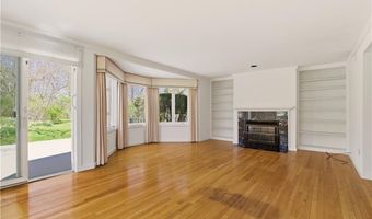 15 Hammersmith Rd 30A, Newport, RI 02840