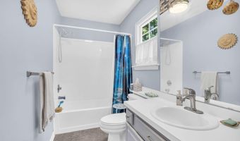 7 Elm Ct, Barnegat, NJ 08005