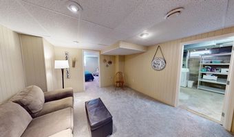826 Minnie Maddern St, Albert Lea, MN 56007