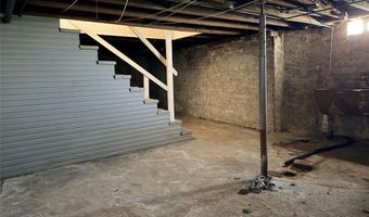 108 Park Rd, Ambridge, PA 15003